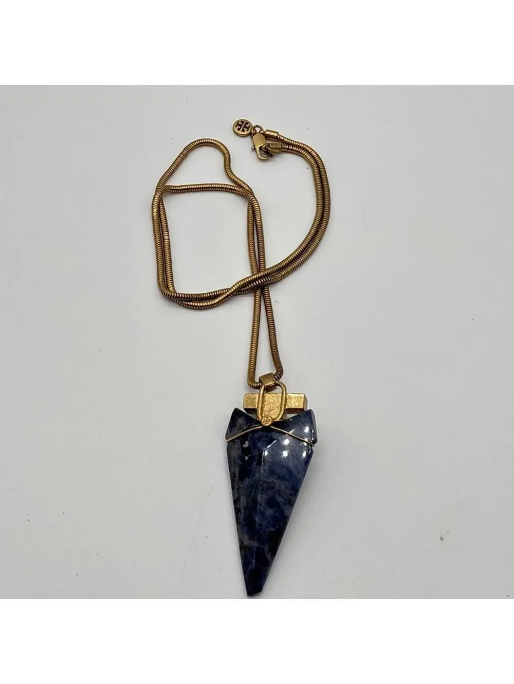 Tory Burch Sodalite Arrowhead Pendant Necklace Gold Tone Rope Chain